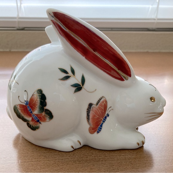 Hand Painted Porcelain Bunny Rabbit Figurine by Action. - Picture 4 of 7